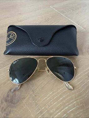 Ray-Ban Gold Frame Black Lens Aviator Sunglasses